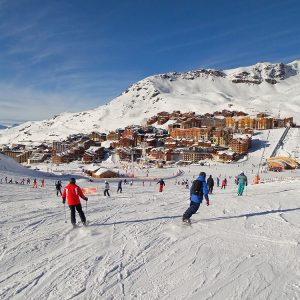 Ski-slope-at-Val-Thorens,-the-Alps,-France