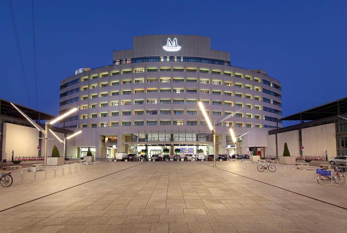 Entrance to the Hotel Eurostars Grand Marina in Barcelona