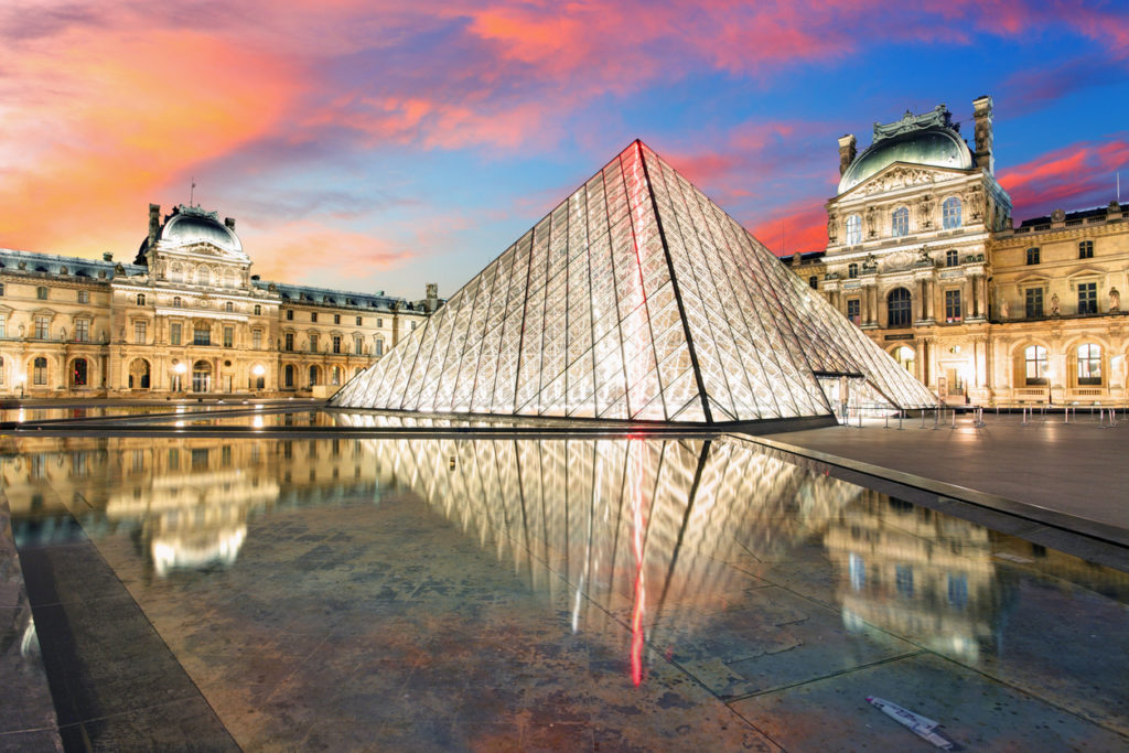  Louvre Museum Paris