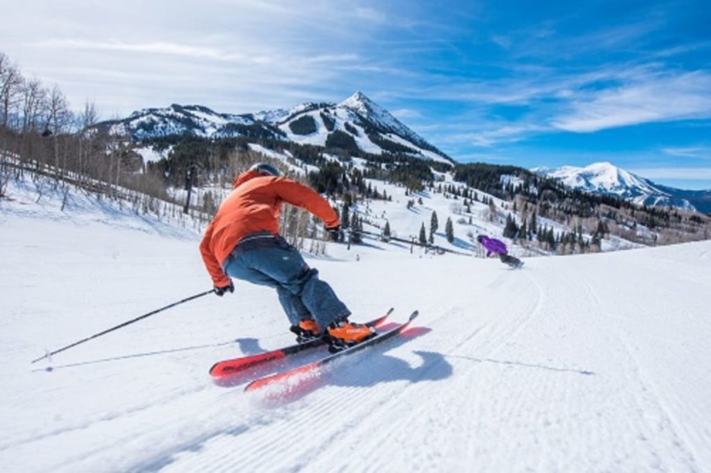 Skiing in Crested Butte