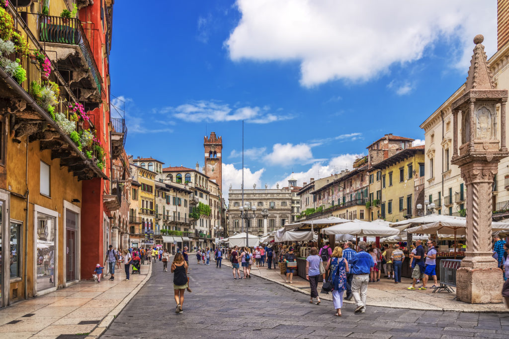 Piazza delle Erbe, Verona