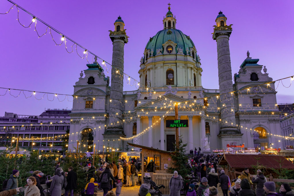 Karlsplatz Christmas Market