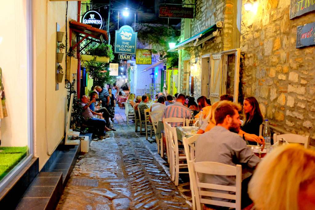 Night life in Skiathos