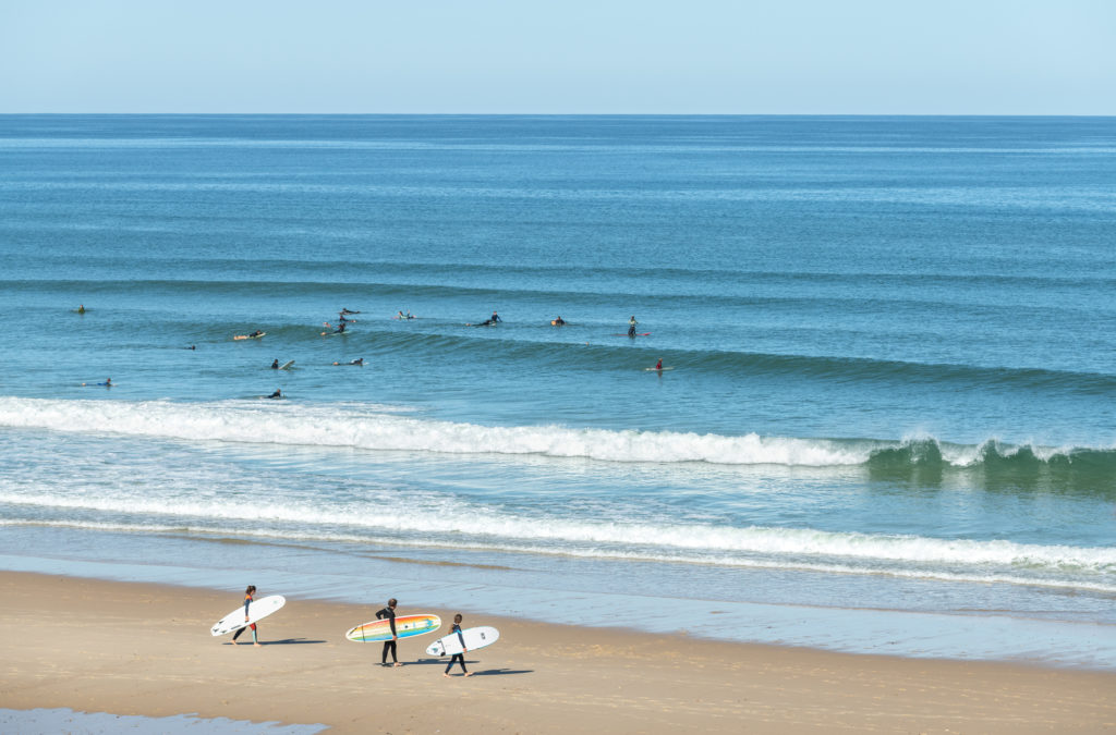 Surfing France