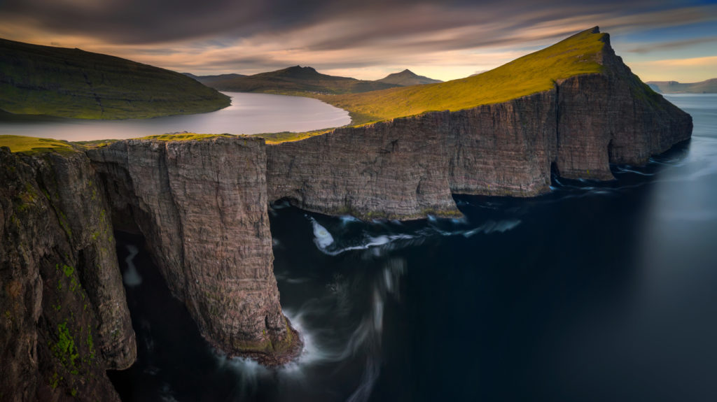 Sorvagsvatn Lake on cliffs of Vagar island