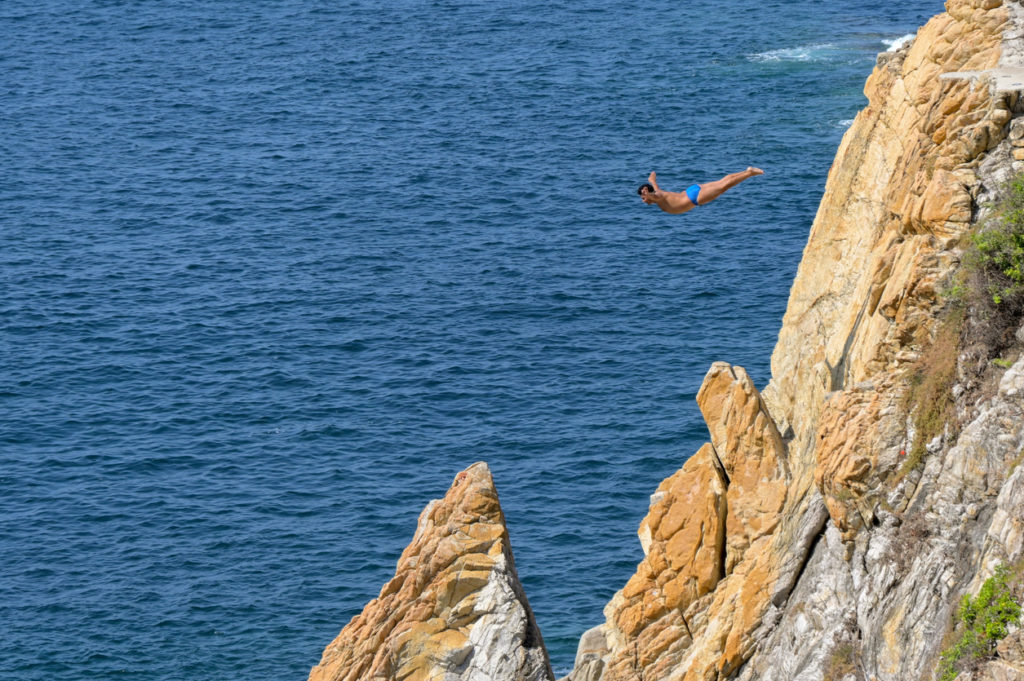 Cliff divers at La Quebrada